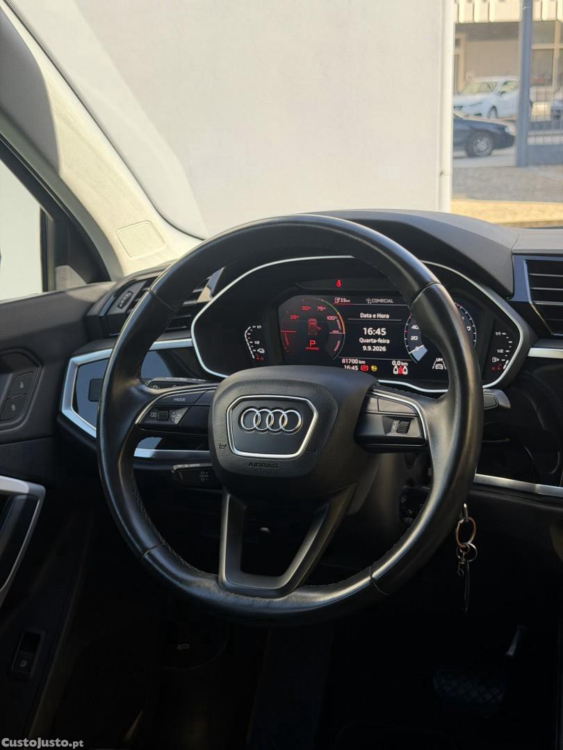 Audi Q3 45 TFSIe S line S tronic — fotografia 5