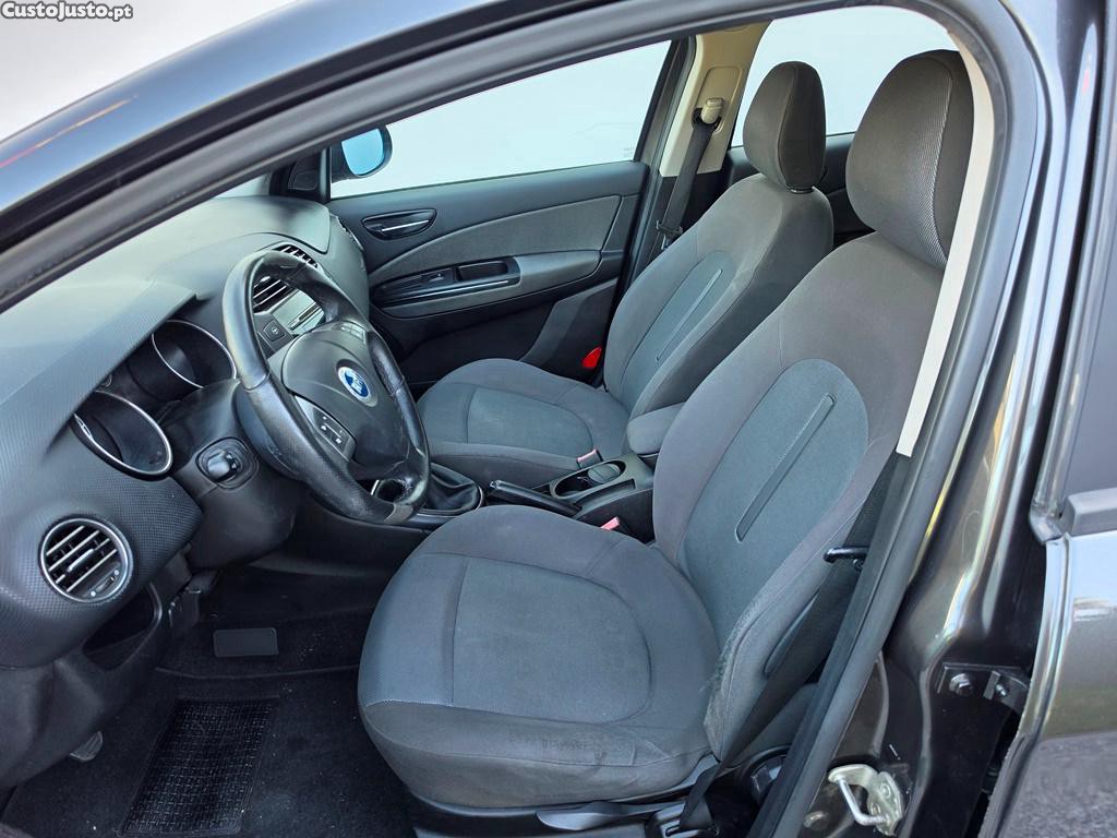 Fiat Bravo 1.6JTdm 105cv 180.000km 03/2009 — fotografia 6