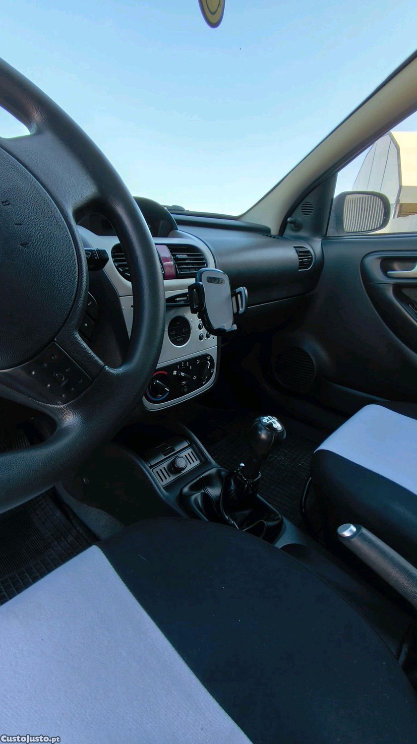 Opel Corsa C 1.7 TDI — fotografia 6