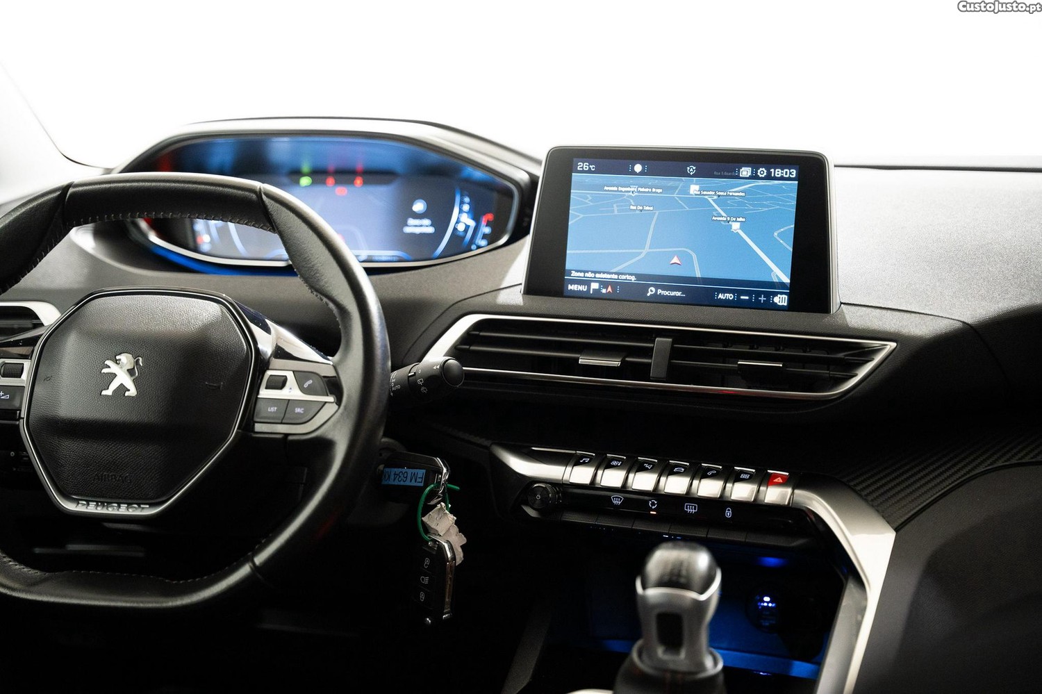 Peugeot 3008 1.2 PureTech Active — fotografia 15