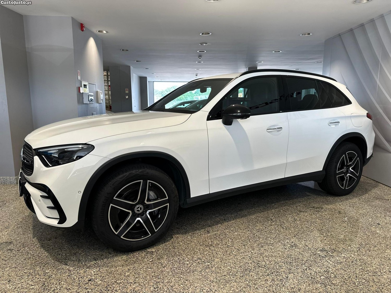Mercedes-Benz GLC 300 de 4Matic 9G-TRONIC Edition AMG Line — fotografia 24