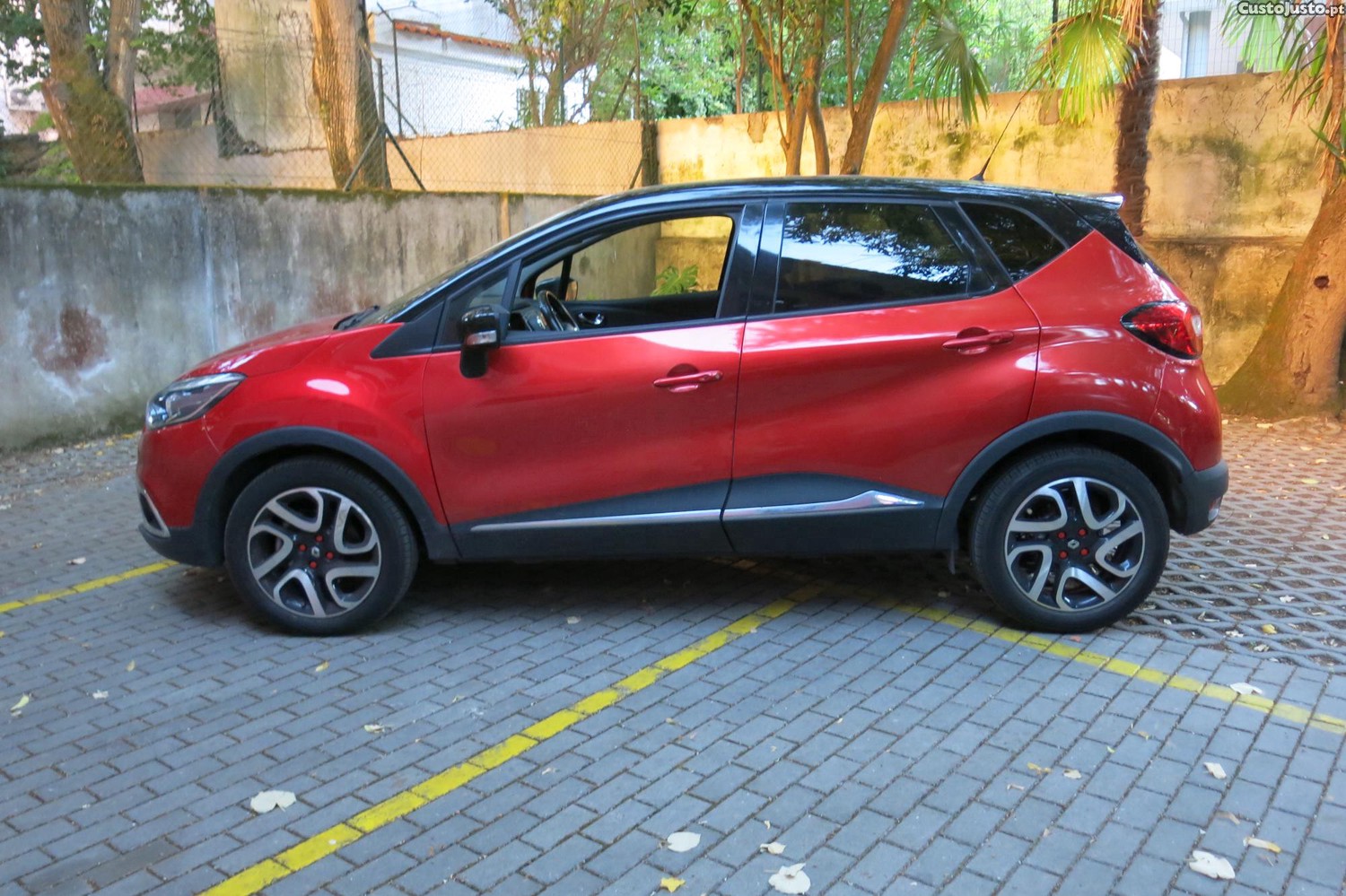 Renault Captur 1.2 TCe Exclusive EDC — fotografia 4