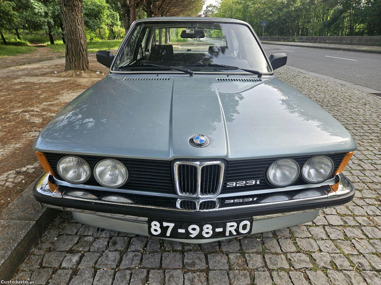 BMW 323 i — fotografia 3