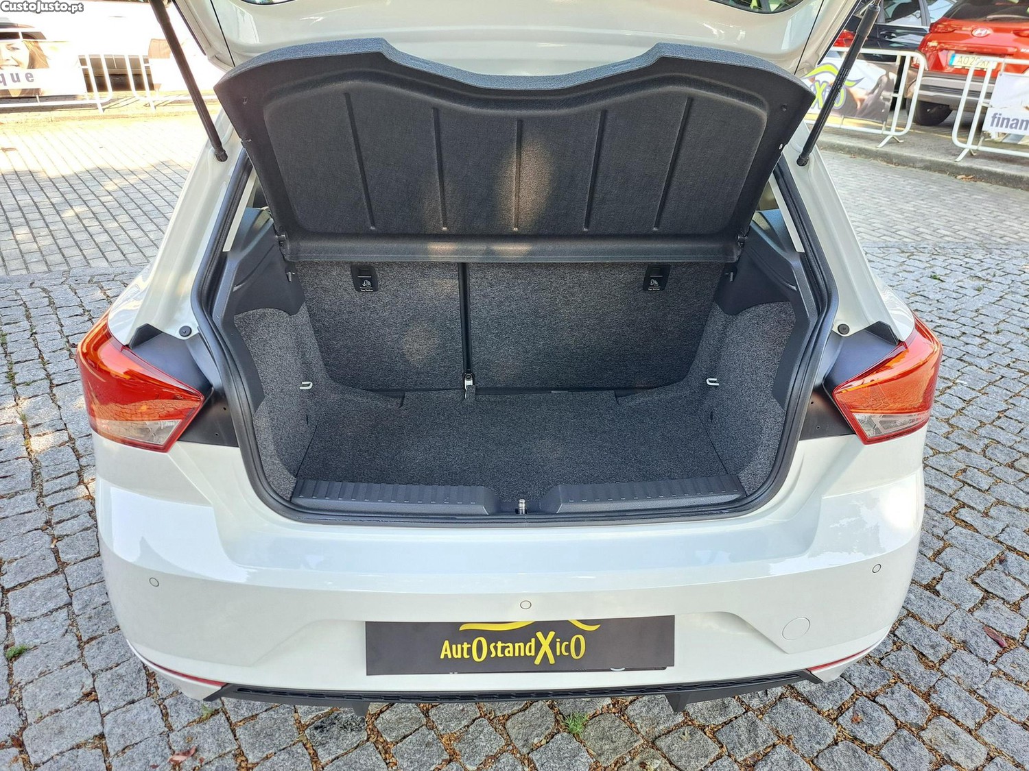 SEAT Ibiza 1.0 TSI Style Plus DSG — fotografia 11