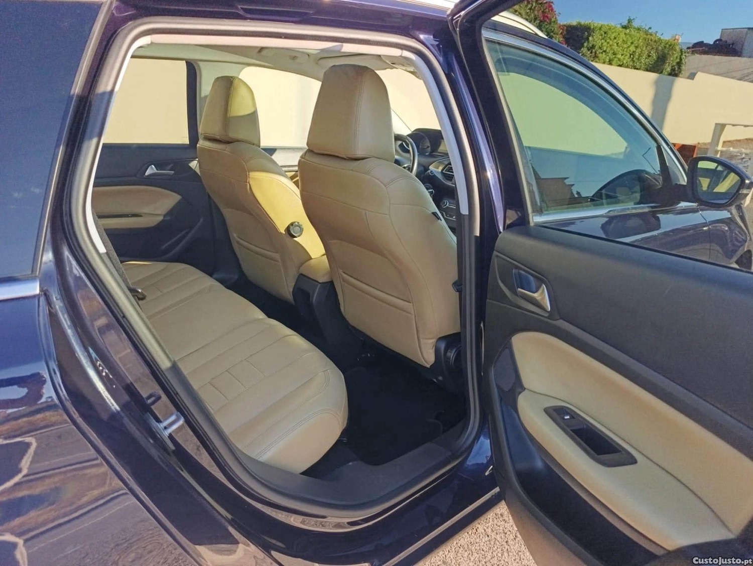 Peugeot 308 1.6 SW HDI BLUE ALLURE — fotografia 6