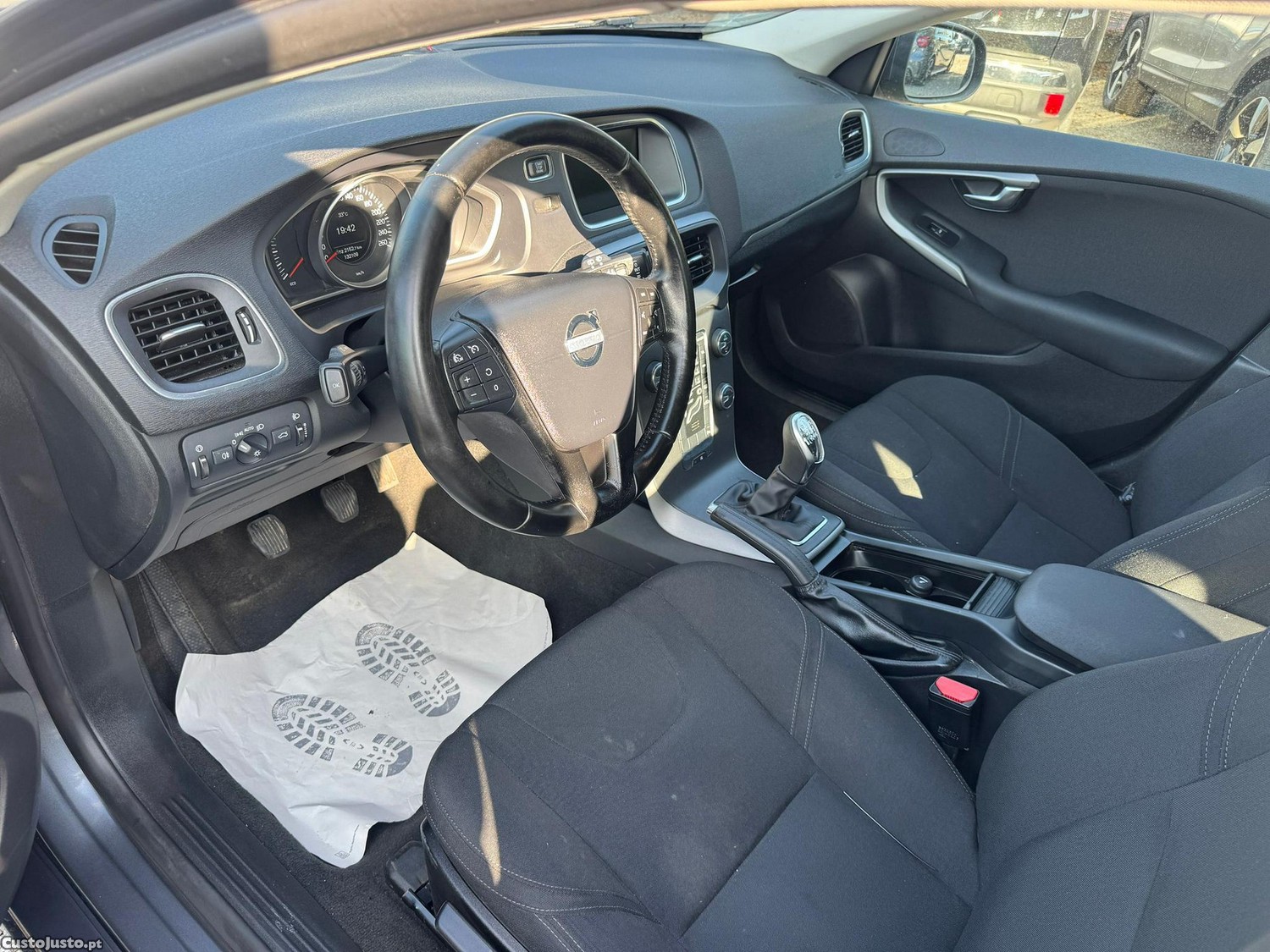Volvo V40 1.6 D2 Kinetic — fotografia 7