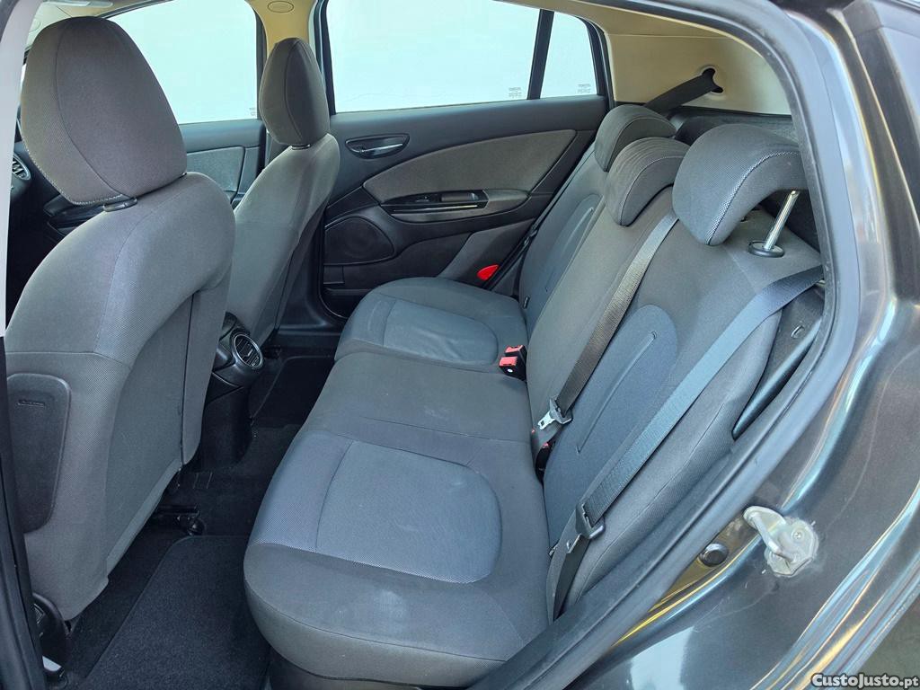 Fiat Bravo 1.6JTdm 105cv 180.000km 03/2009 — fotografia 7