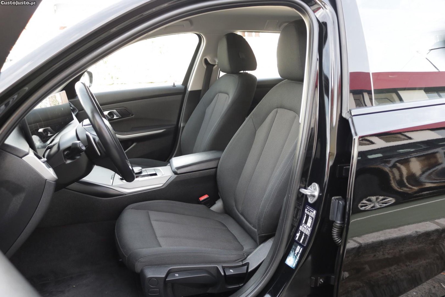 BMW 318 d Touring Auto 150cv — fotografia 41