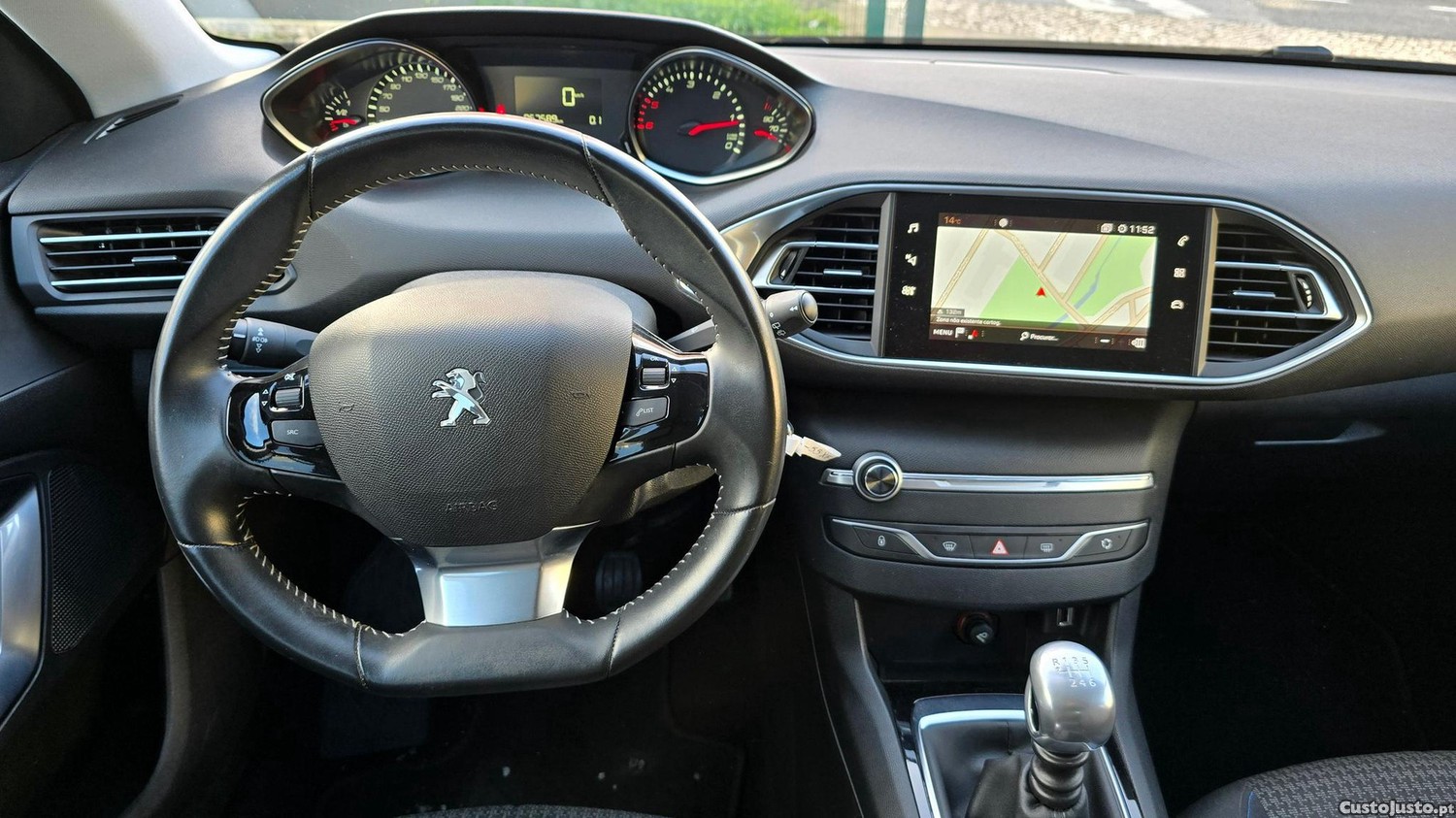 Peugeot 308 1.5 BlueHDi Style — fotografia 18