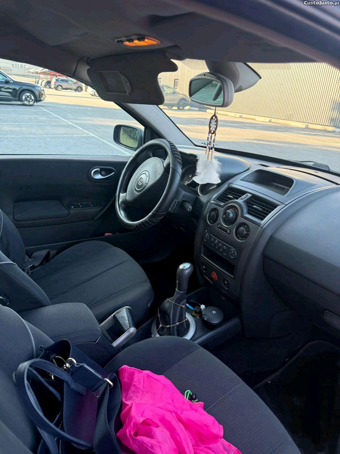 Renault Mégane 1.5 dci — fotografia 3