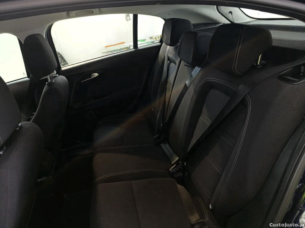 Fiat Tipo 1.3 M-Jet Life — fotografia 19