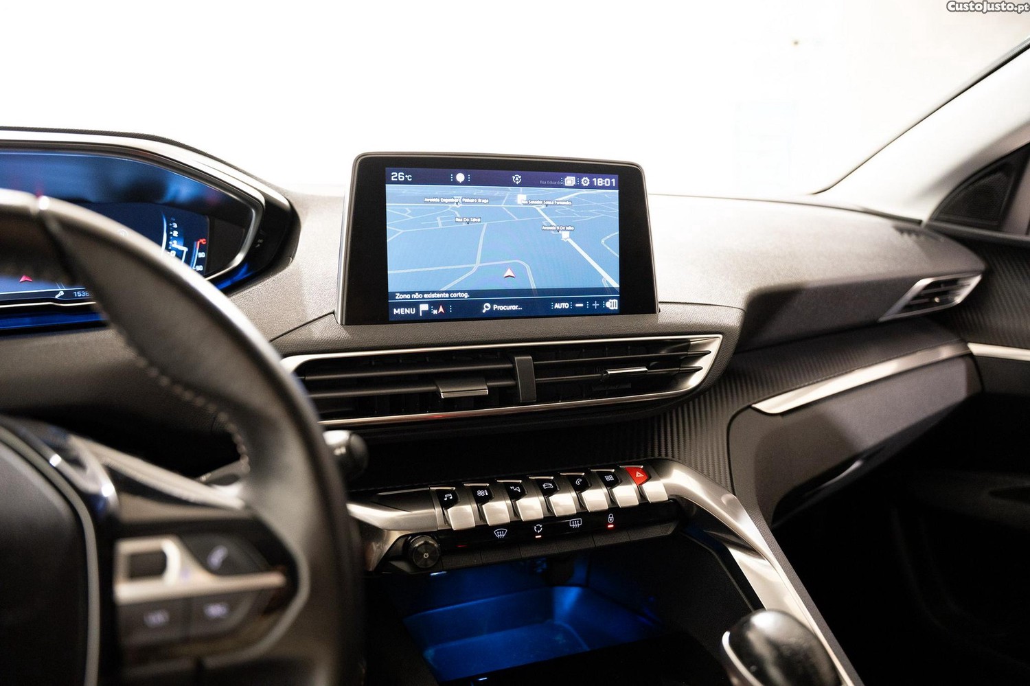Peugeot 3008 1.2 PureTech Active — fotografia 14