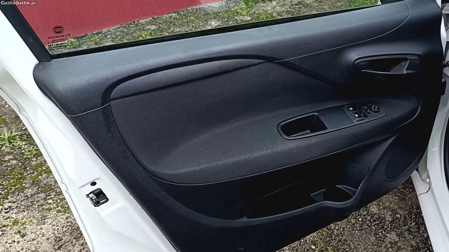 Fiat Punto 1.3 m-jet easy s&s — fotografia 11