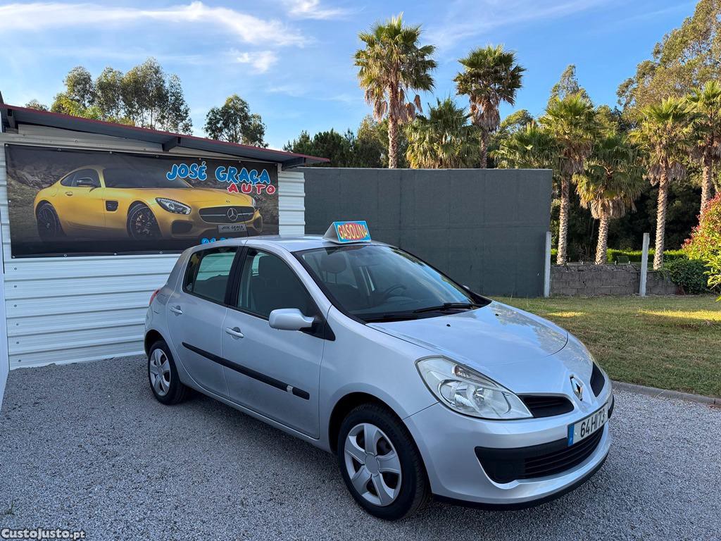 Renault Clio 1.2i 16v 75cv 03/2009 — fotografia 10