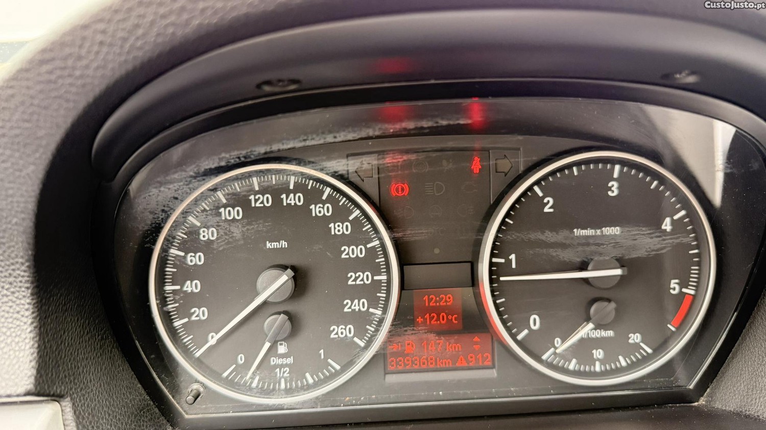 BMW 318 D Touring de 2009 — fotografia 4