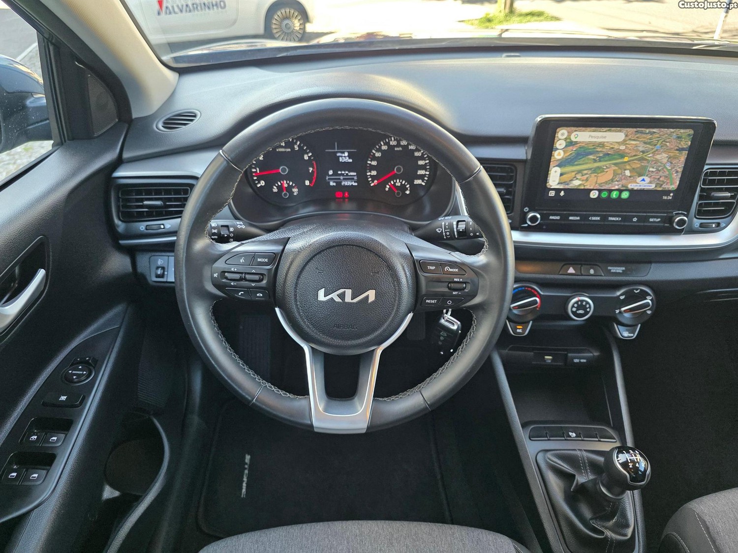 Kia Stonic 1.2 Dynamic — fotografia 21