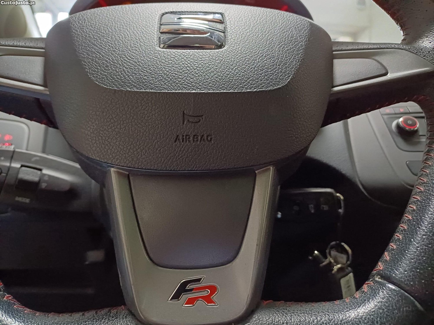 SEAT Ibiza 1.6 TdiFR Viatura Nacional — fotografia 4