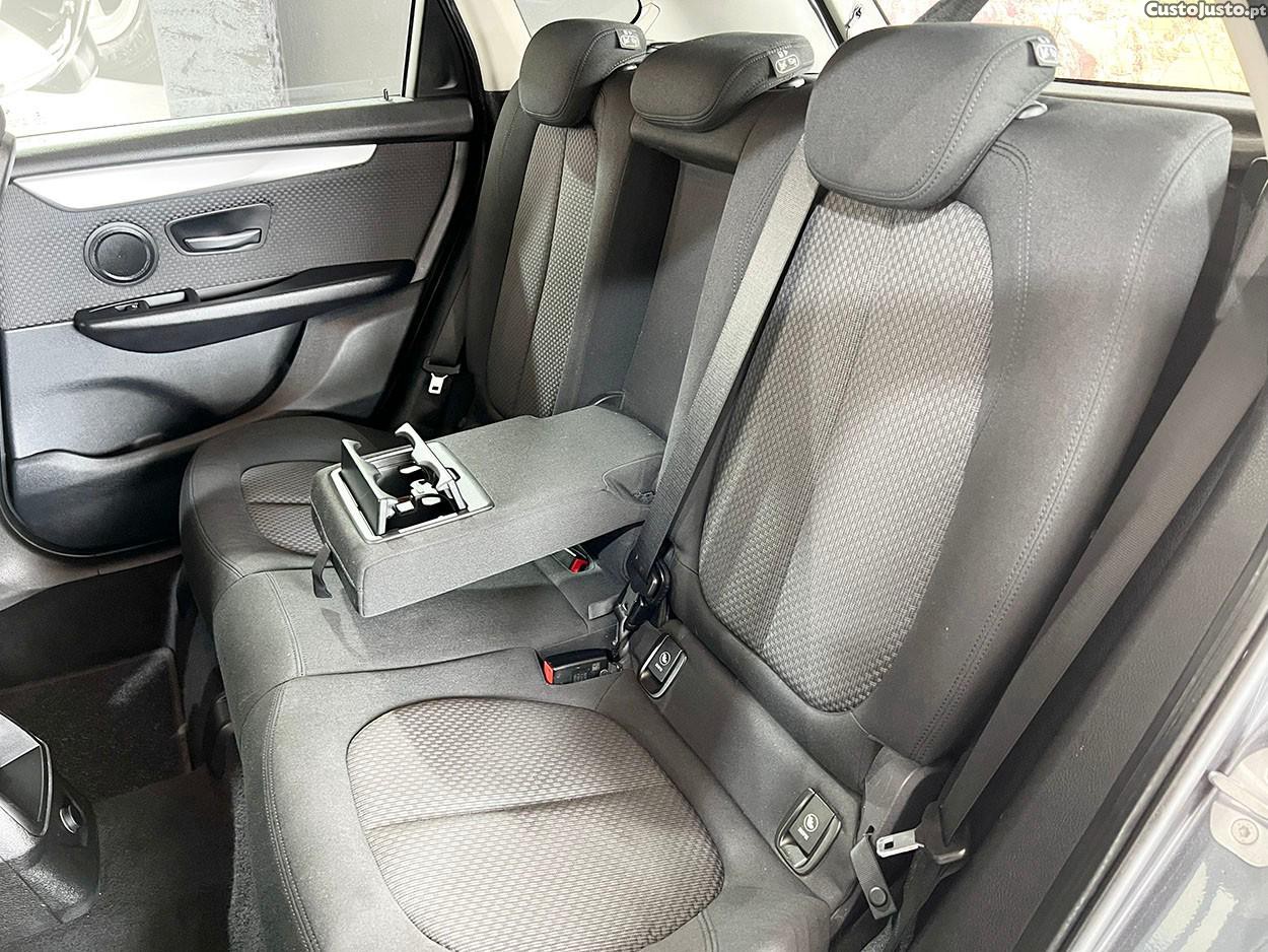 BMW 214 Active Tourer d Advantage — fotografia 2