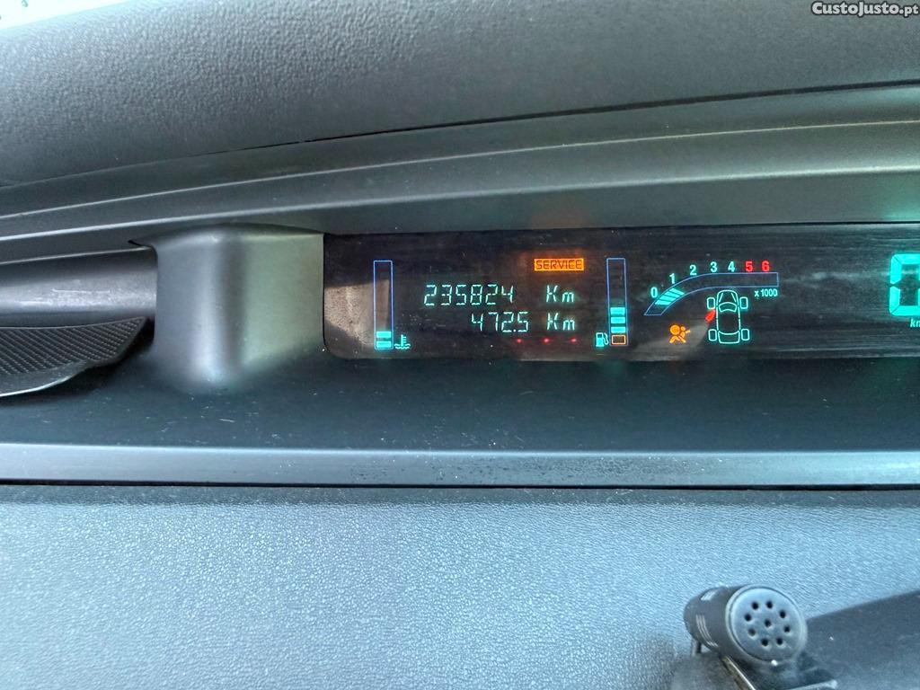 Renault Scénic 1.5Dci 82cv 05/2005 — fotografia 2