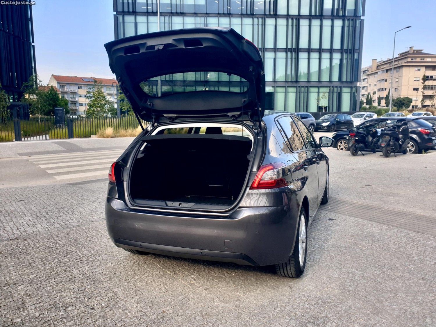 Peugeot 308 1.5 BlueHDi Style — fotografia 6