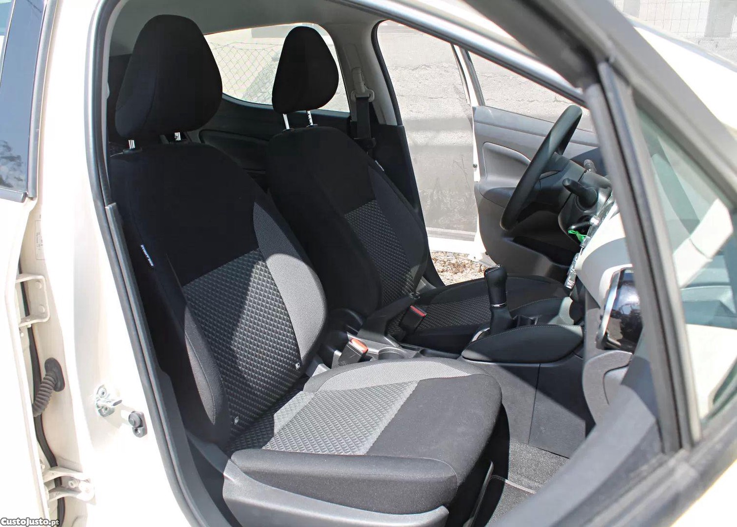 Nissan Micra 1.0 ig-t acenta — fotografia 10