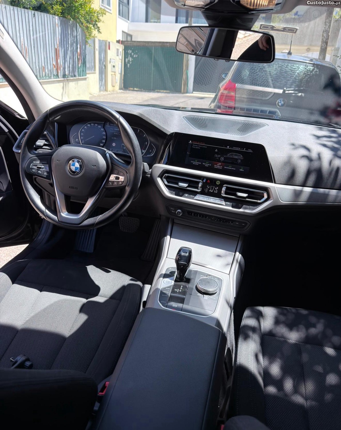 BMW 320 Touring Auto — fotografia 8