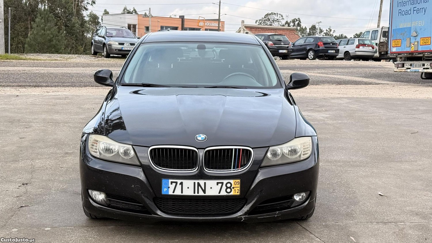 BMW 318 D Touring de 2009 — fotografia 13