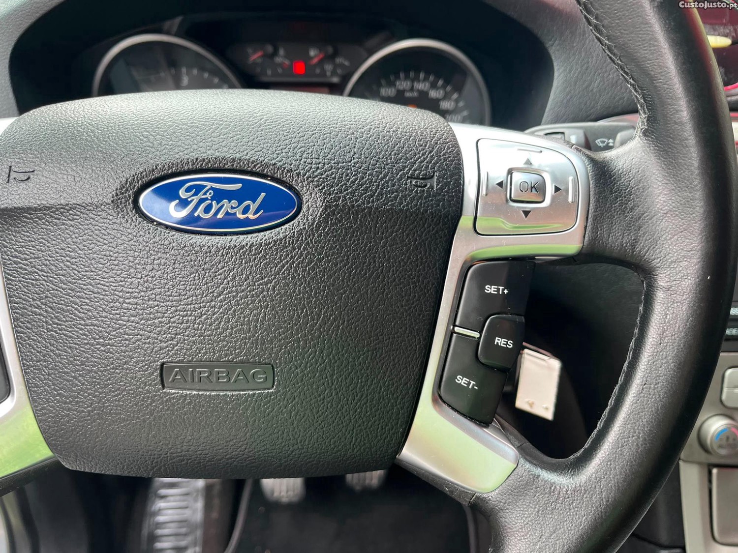 Ford S-Max 1.8 TDCI | 7 Lug. — fotografia 3