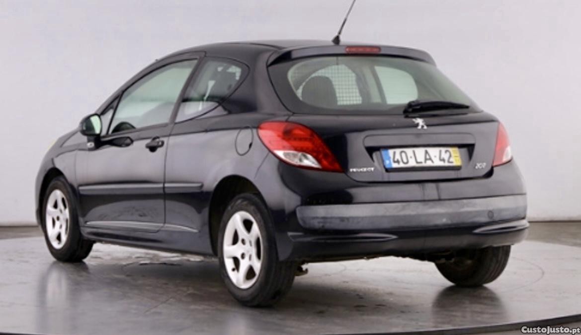 Peugeot 207 1.4 HDI XA Van — fotografia 3
