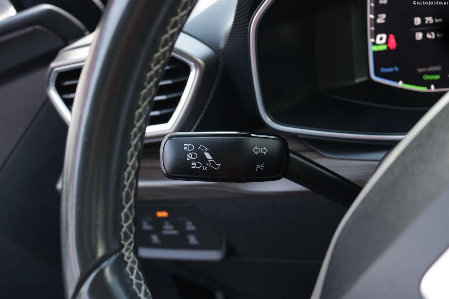 SEAT Leon 1.4 e-Hybrid Xcellence DSG 204cv — fotografia 24