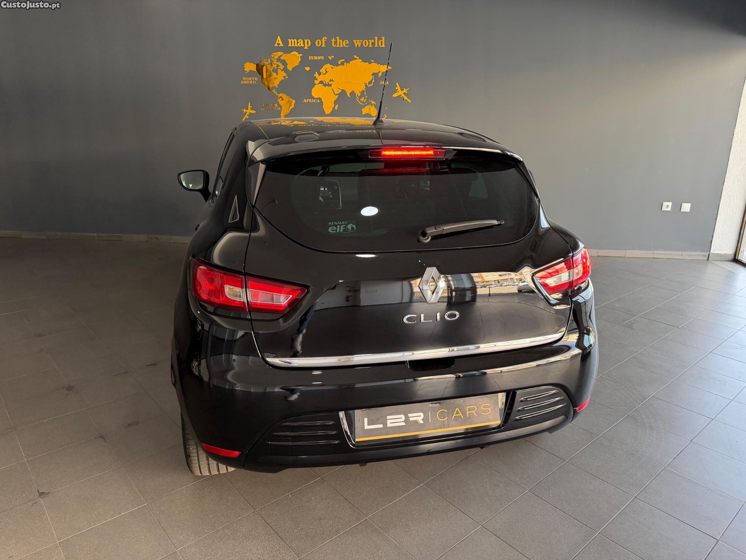 Renault Clio 0.9 TCE LIMITED — fotografia 4