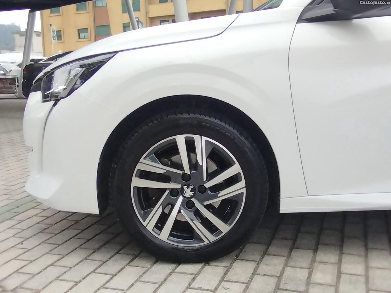 Peugeot 208 1.5 BlueHDi Active Pack — fotografia 5
