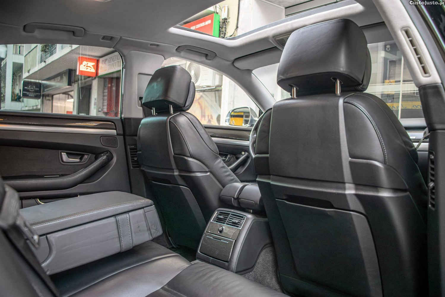 Audi S8 5.2 V10 FSI Quattro — fotografia 4