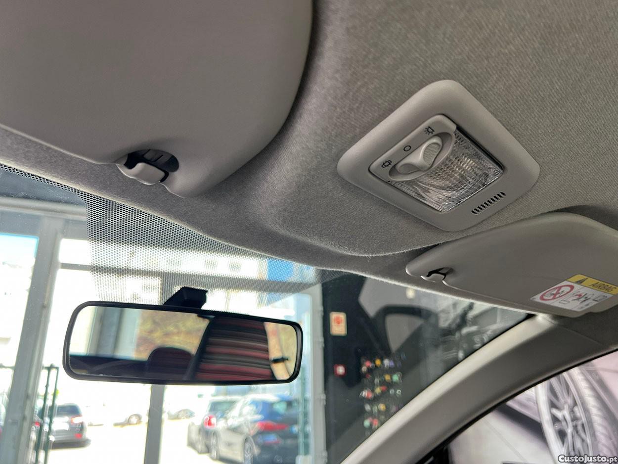 Citroën C1 1.0 VTi Feel S&S — fotografia 4