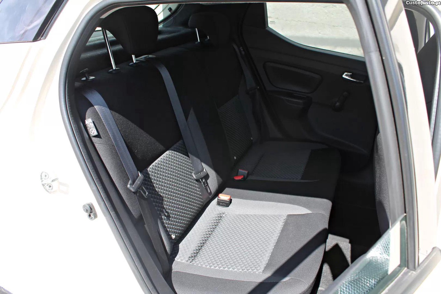 Nissan Micra 1.0 ig-t acenta — fotografia 8