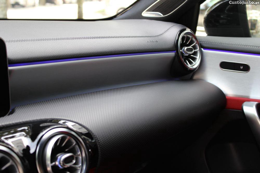 Mercedes-Benz A 180 d AMG Line Aut. — fotografia 3