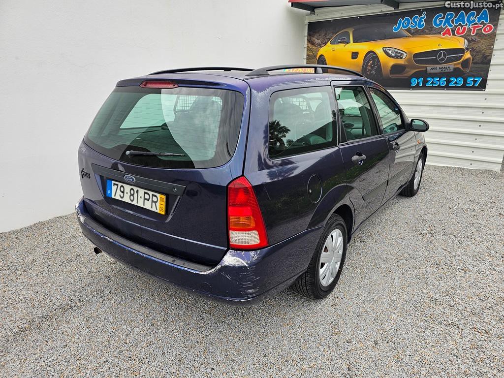 Ford Focus Sw 1.4i 16v 75cv 06/2000 — fotografia 9