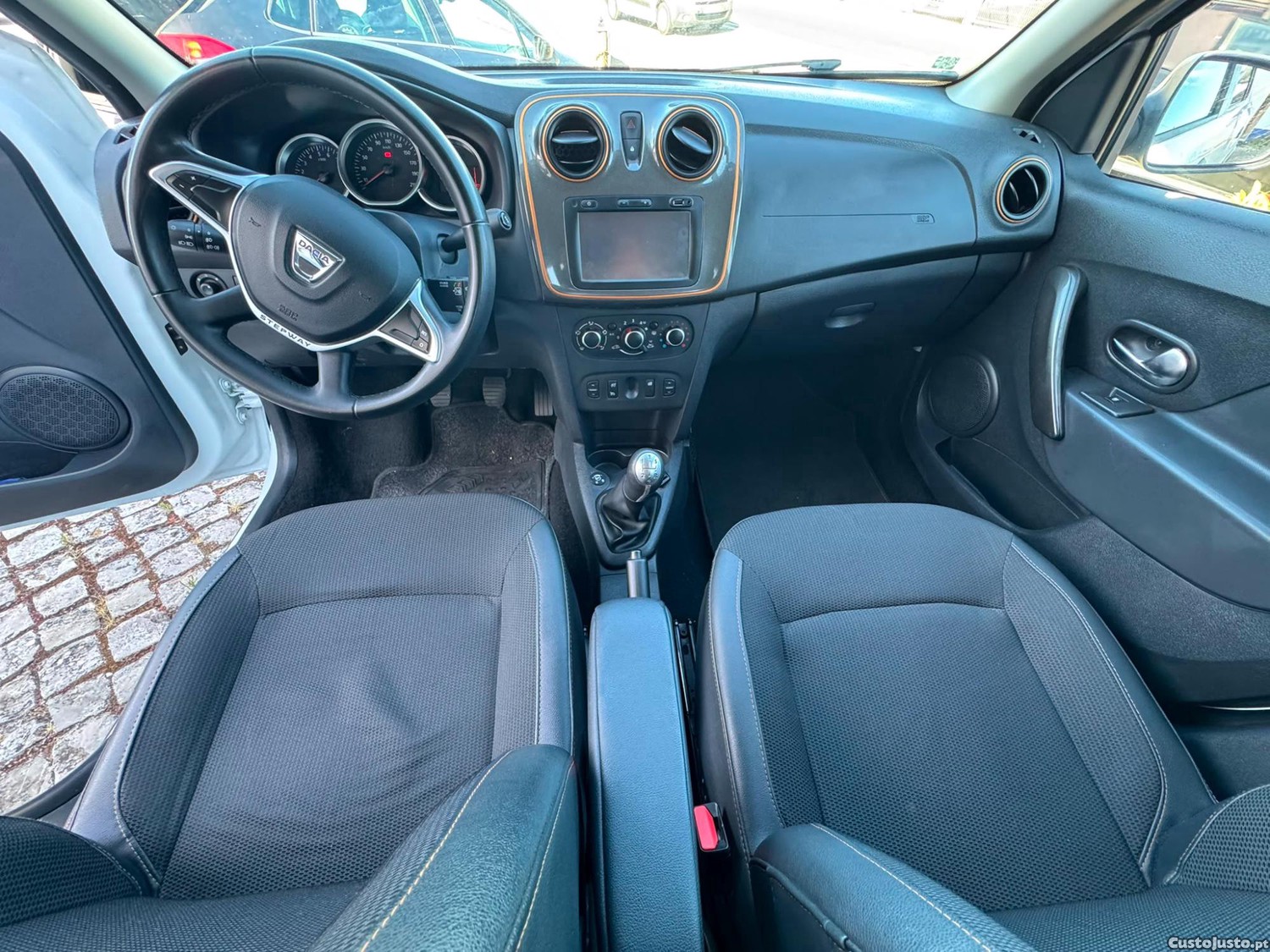 Dacia Sandero TCE GPL — fotografia 4