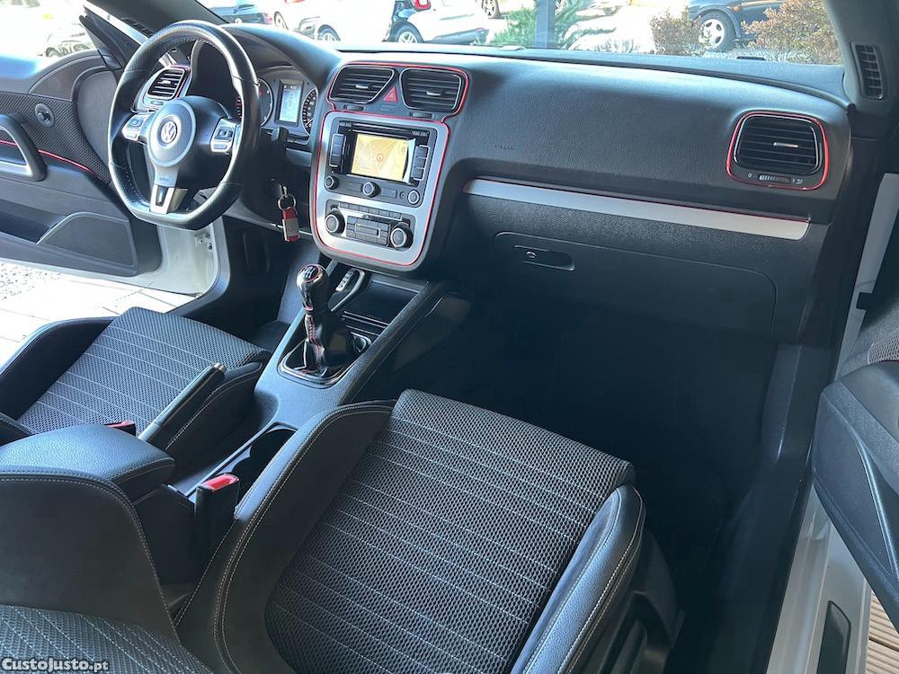 Volkswagen Scirocco Sport 2.0TDi 140cv — fotografia 2