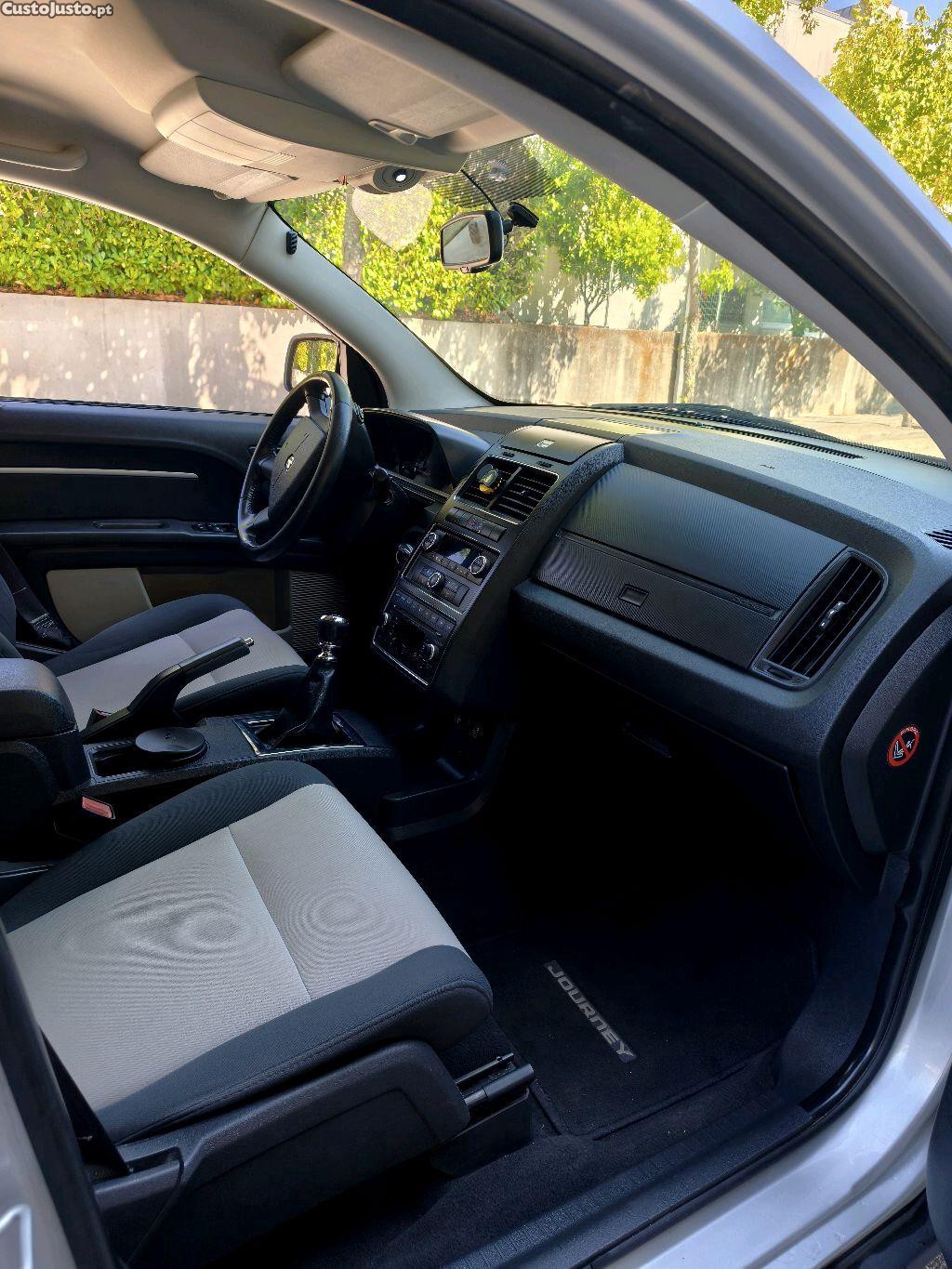 Dodge Journey 2.0 CRD 7 LUGARES//poucos kms — fotografia 5