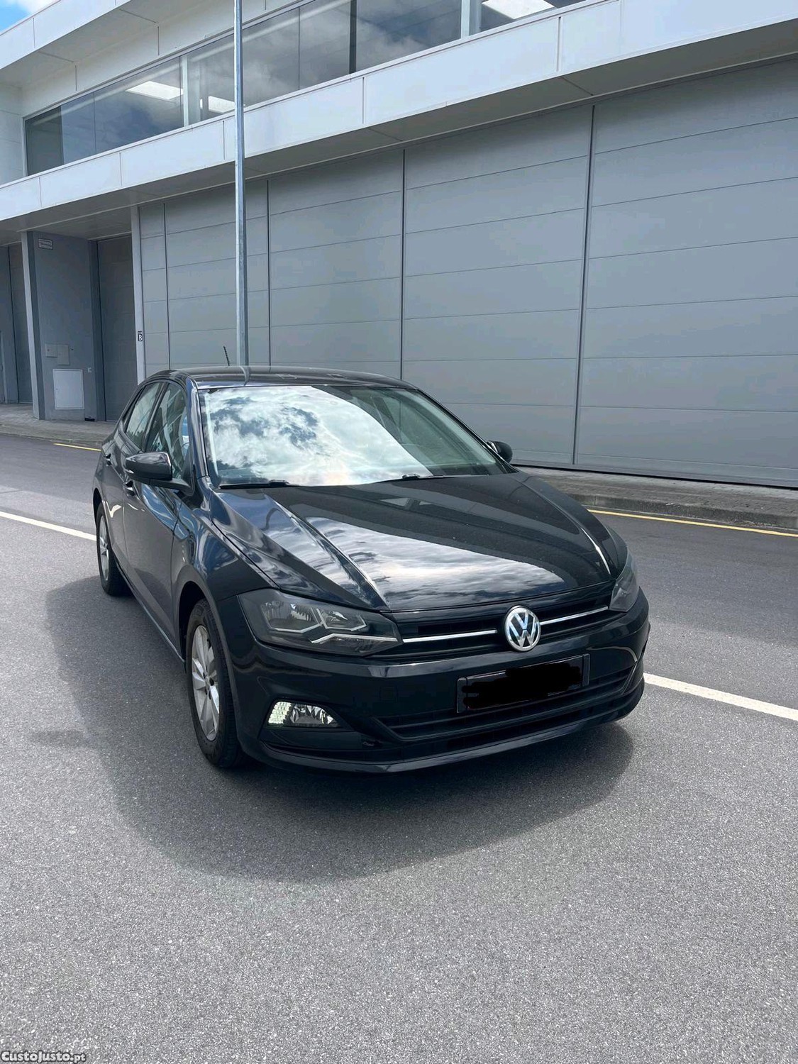 Volkswagen Polo Confortline — fotografia 8