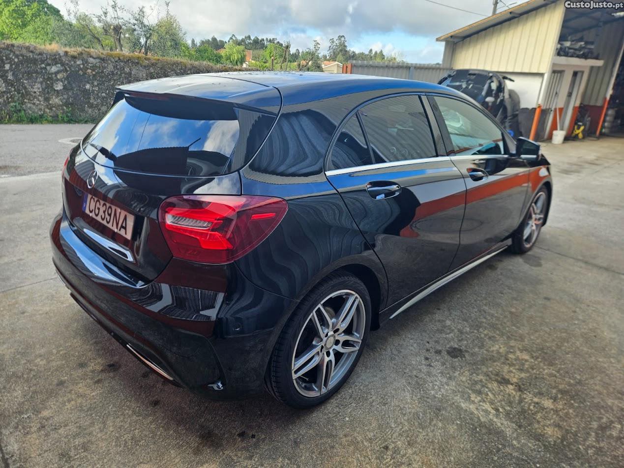Mercedes-Benz A 160 AMG SPORT — fotografia 4