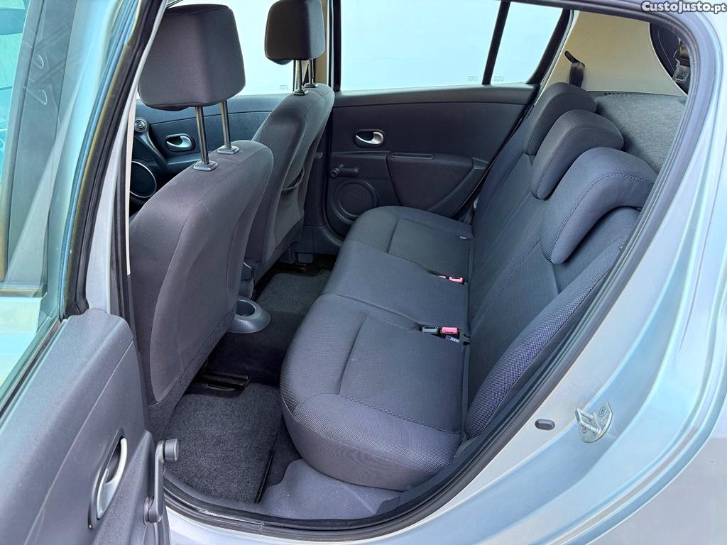 Renault Clio 1.2i 16v 75cv 03/2009 — fotografia 6
