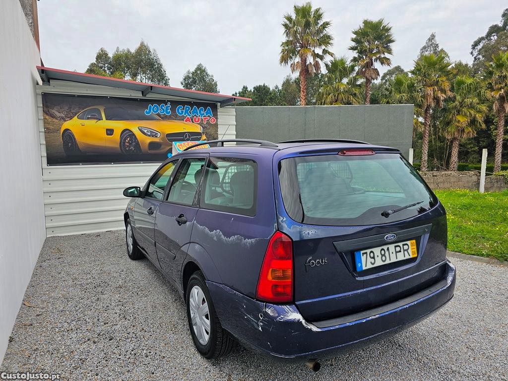 Ford Focus Sw 1.4i 16v 75cv 06/2000 — fotografia 8