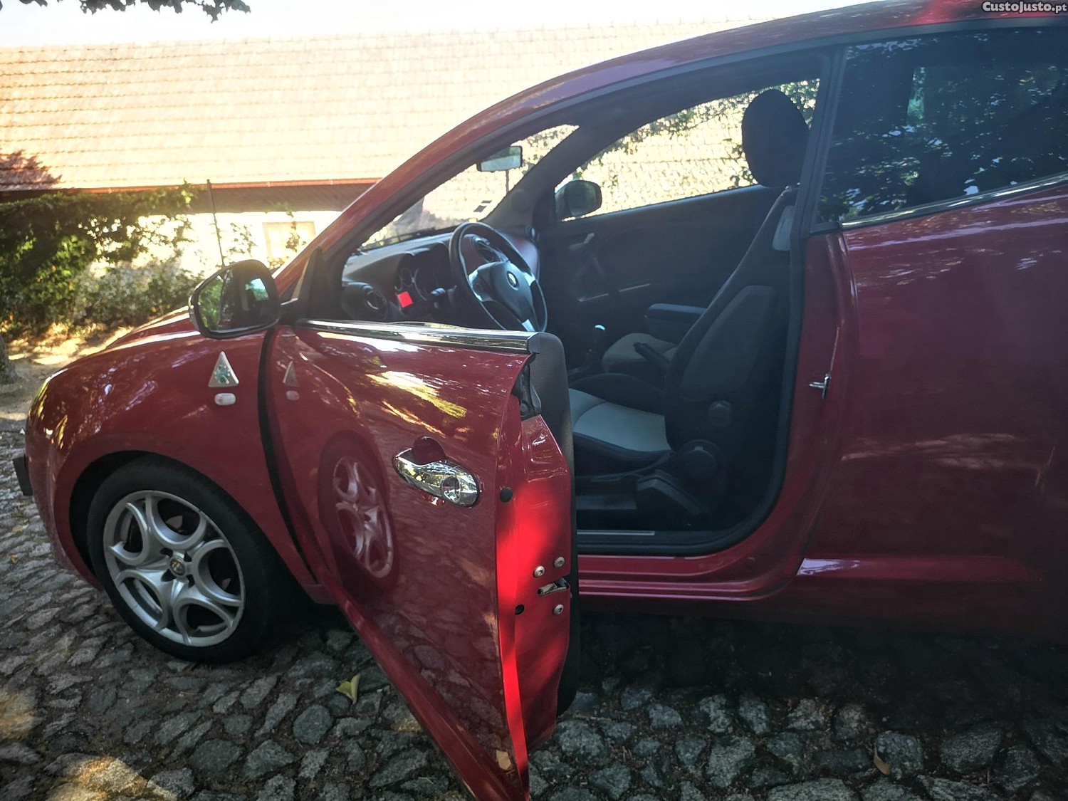 Alfa Romeo MiTo 0.9 T 105cv TWINAIR QUADRIFOGLIO - C/ Garantia — fotografia 8