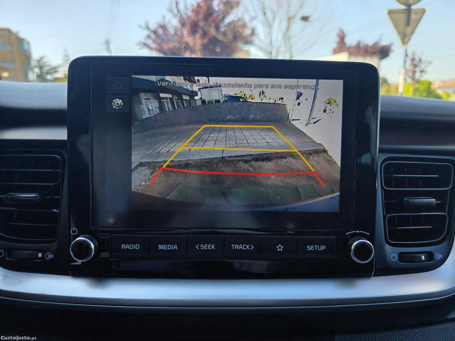 Kia Stonic 1.2 Dynamic — fotografia 18