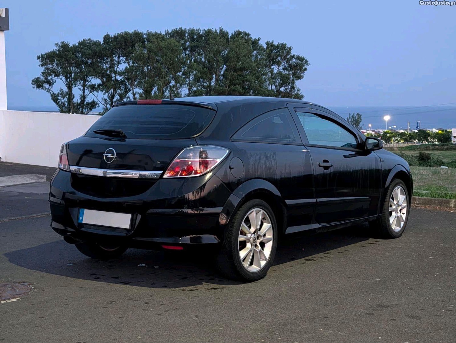 Opel Astra GTC 1.7 Isuzu IPO 2/Anos — fotografia 5
