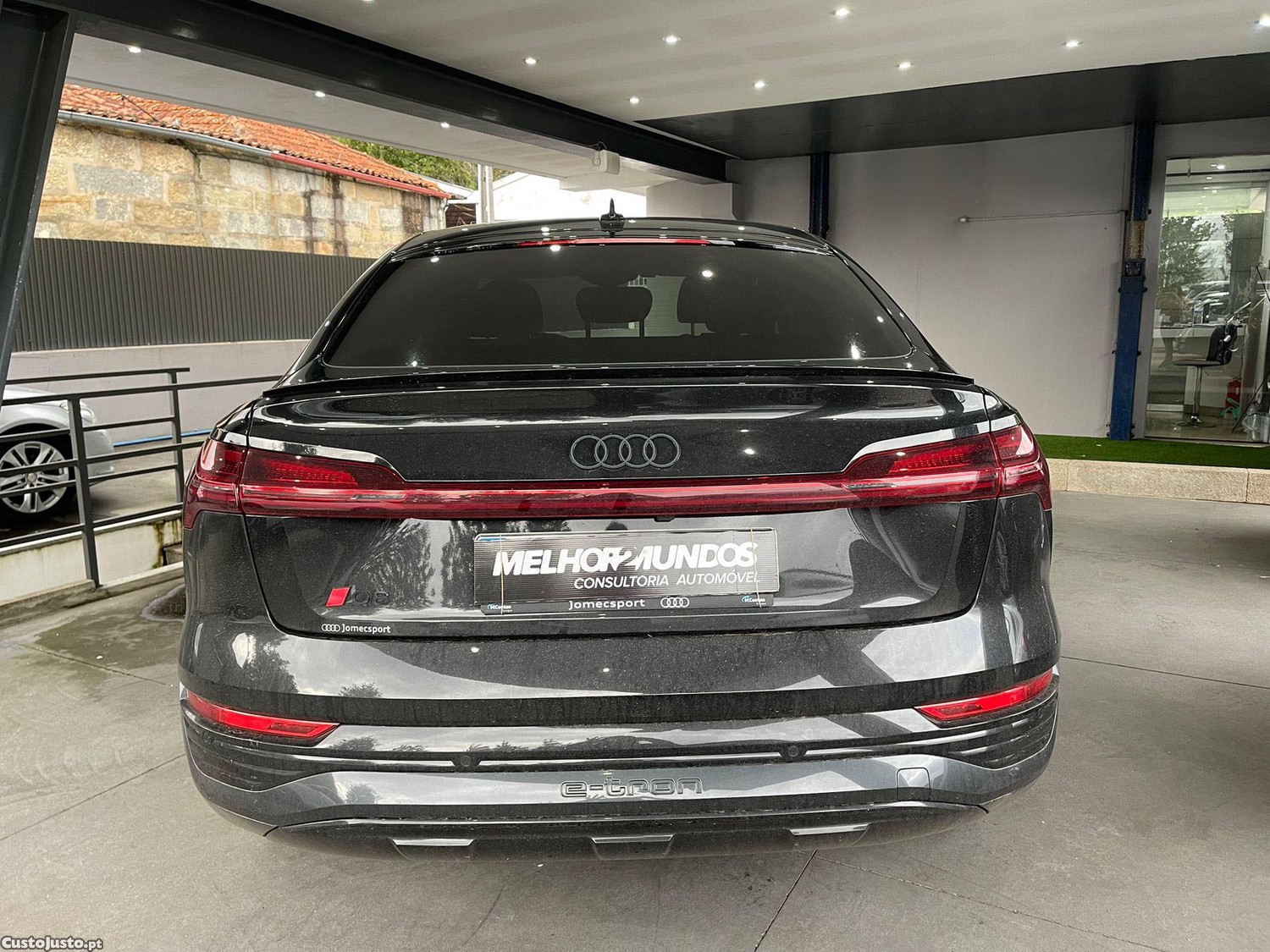 Audi Q8 e-Tron Sportback 55 quattro S line — fotografia 12