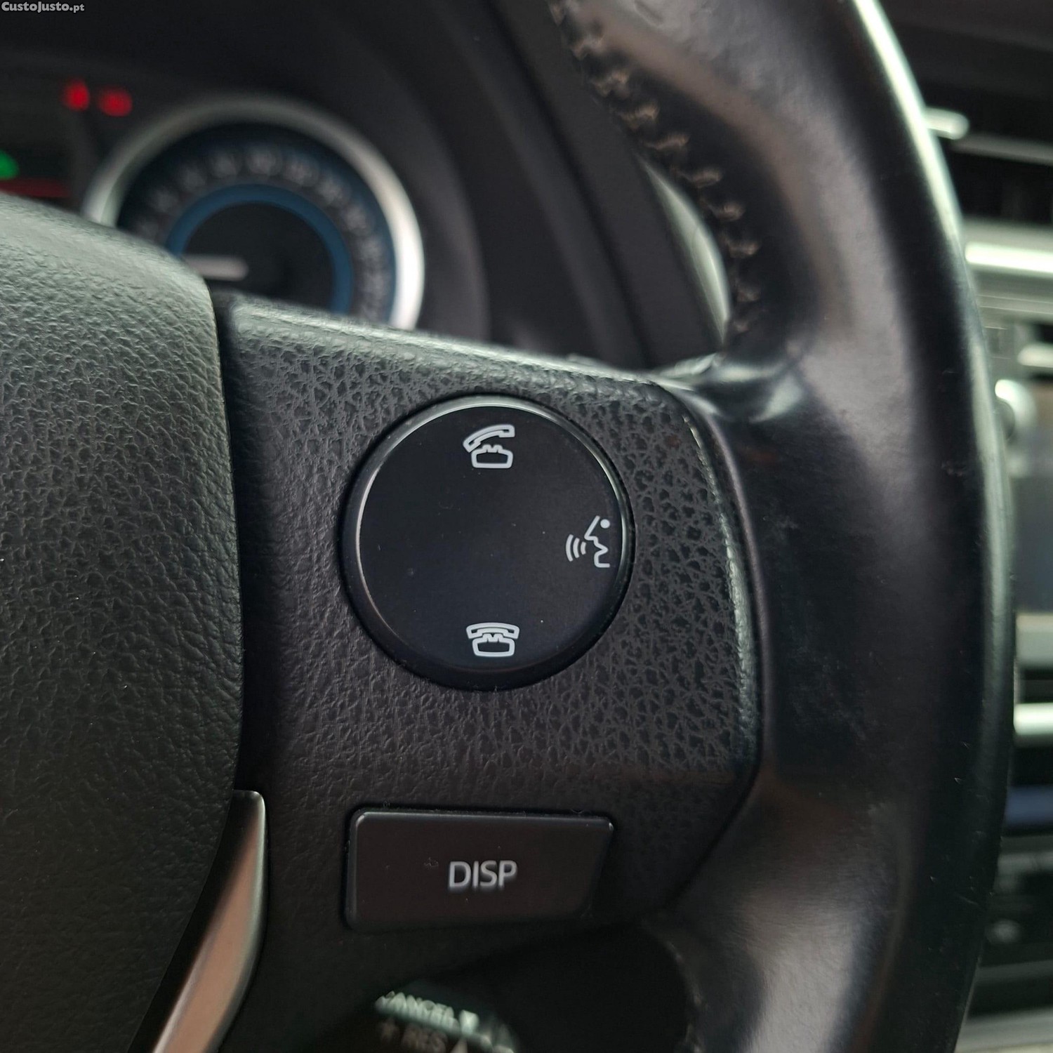 Toyota Auris 1.8 HSD Exclusive — fotografia 4