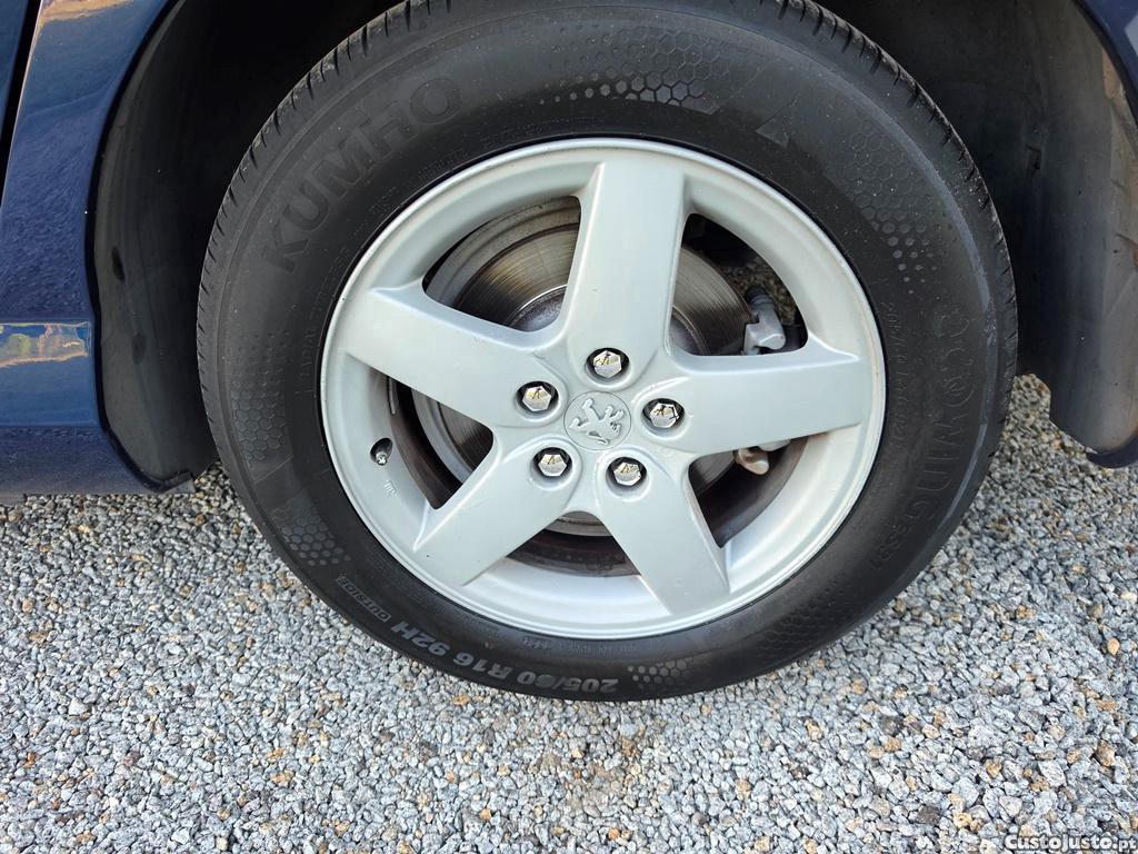 Peugeot 407 Sw 1.6Hdi 110cv 05/2006 — fotografia 10